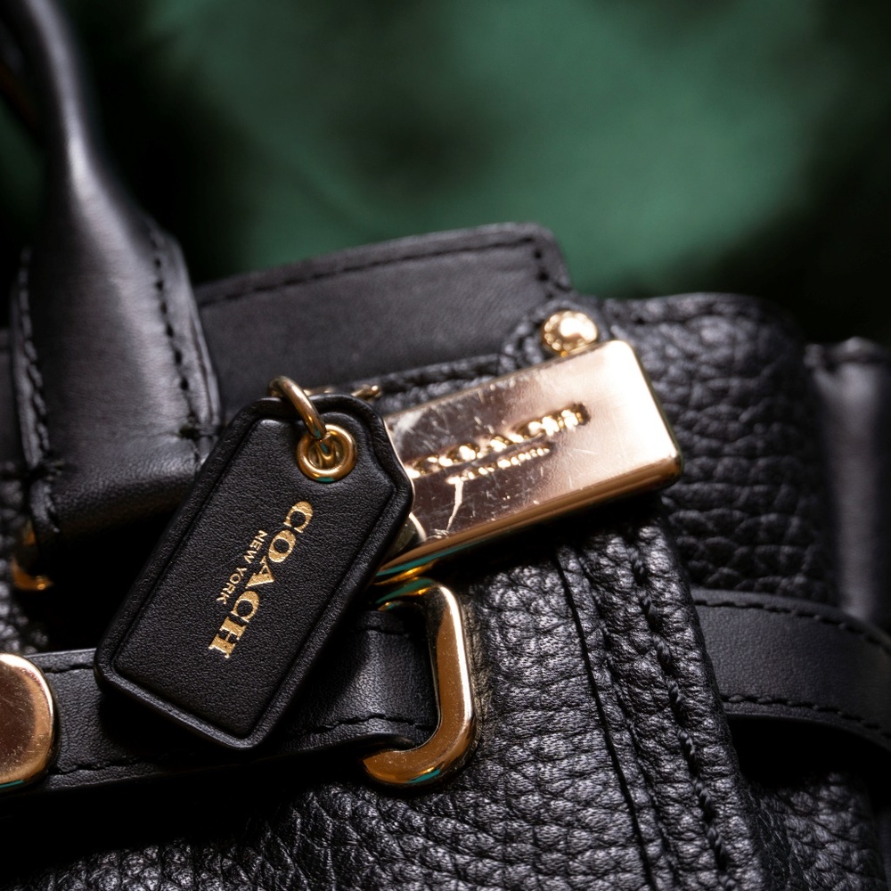 Coach Swagger Pebble Leather Black - Picture 3 of 11